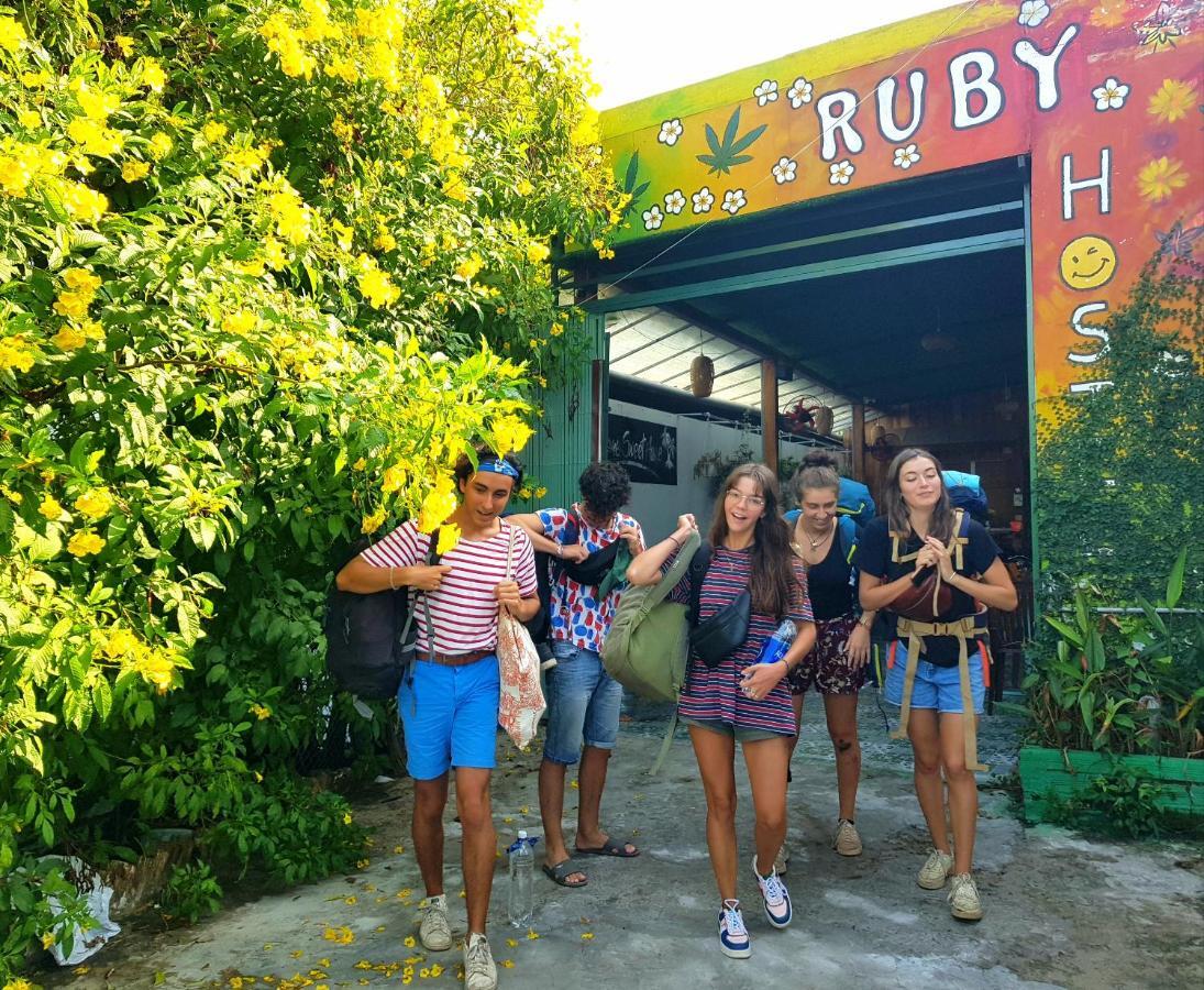 Ruby Phu Quoc Hostel المظهر الخارجي الصورة
